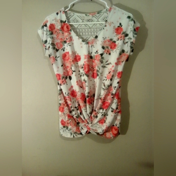 2 women tops - Picture 4 of 5